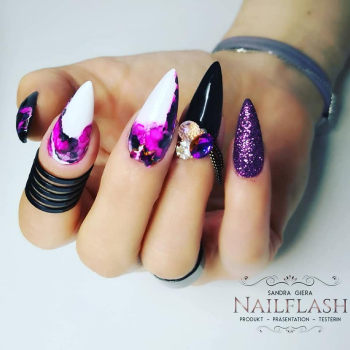 Overlay mit Strass und Kette Nr. 10