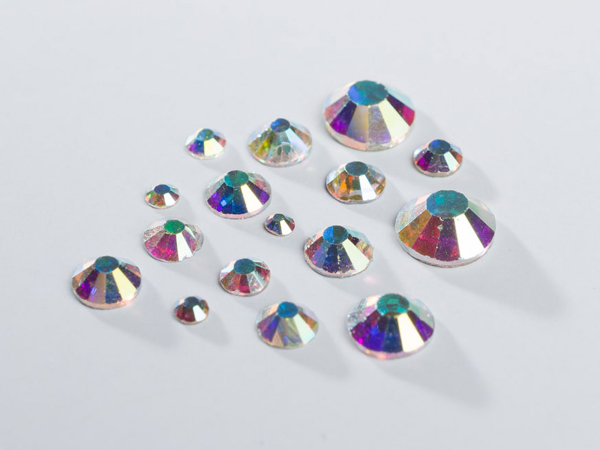 Strasssteine aus Glas Crystal AB mit klaren Irisierenden Strasssteinen SS6 - SS20