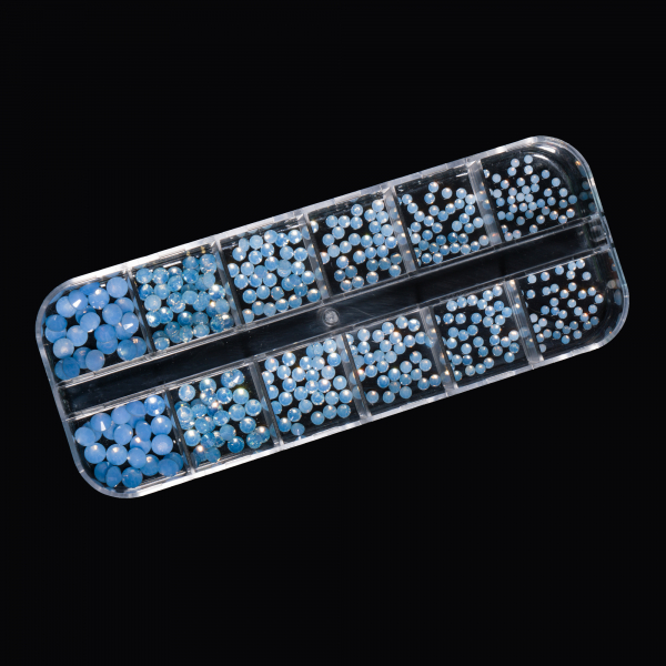 Strasssteine aus Glas Blau Opal mit klaren Irisierenden Strasssteinen SS6 - SS20