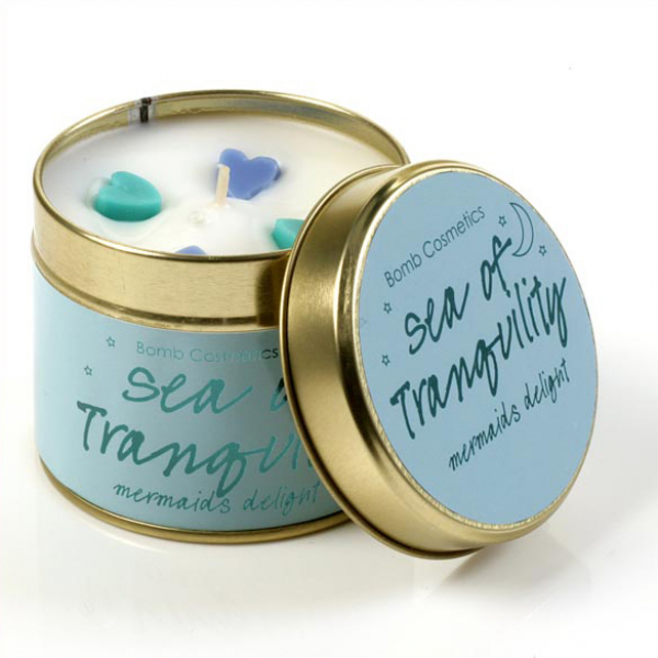 Bomb Cosmetics Handgegossene Kerzen - Sea of Tranquility